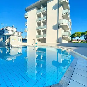  Apartmán Trilocale Con Piscina - Agenzia Cocal Itálie